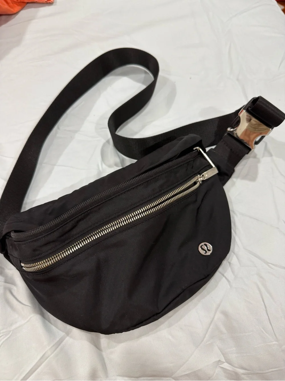 lululemon athletica Black Nylon Belt Bag with Silver Hardware